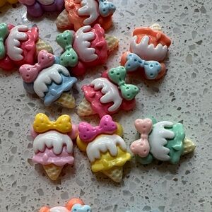 Lot of 30 fatback Ice Cream Cones